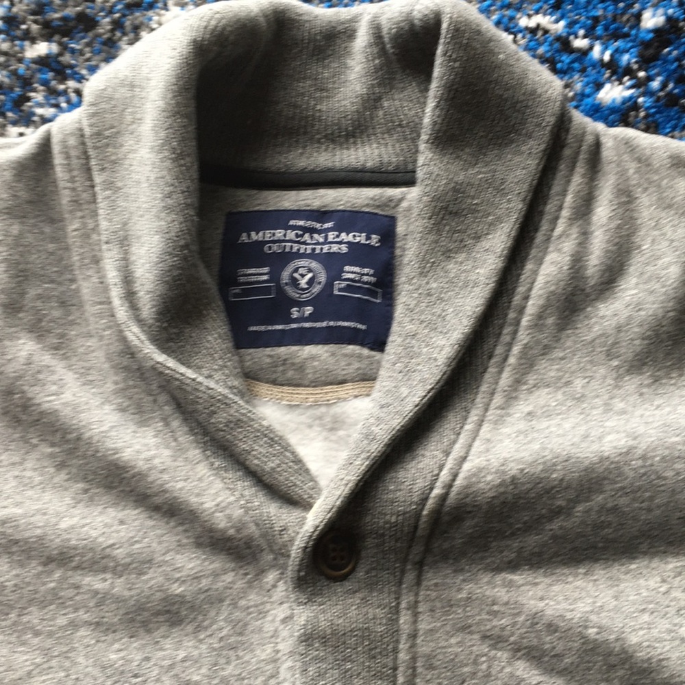 AEO sweatshirt cardigan size small